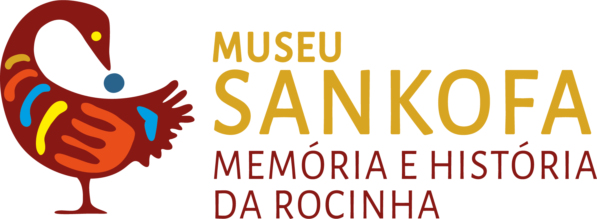Marca do museu escrita Museu Sankofa Memória e história da Rocinha. O Símbolo do Sankofa é o desenho de um pássaro colorido, vermelho escuro com manchas azuis, amarelas e laranjas, de lado, com o olho amarelo e um círculo azul em sua boca. Ele tem a cabeça voltada para trás e os pés virados para frente.
