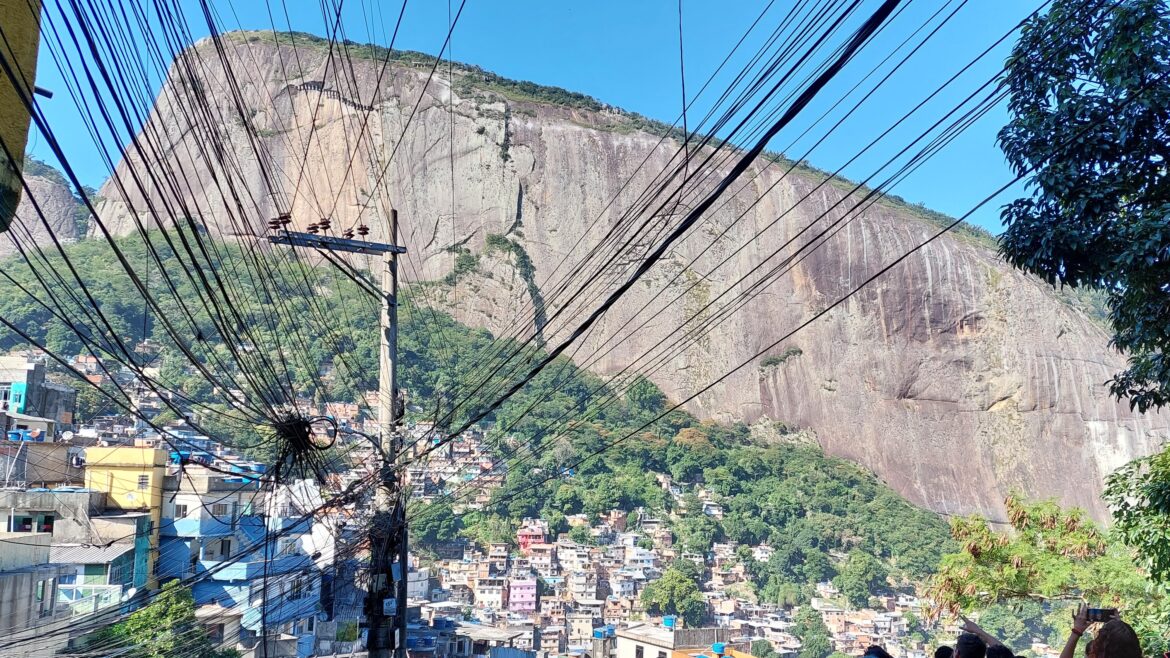 Subida para o Laboriaux