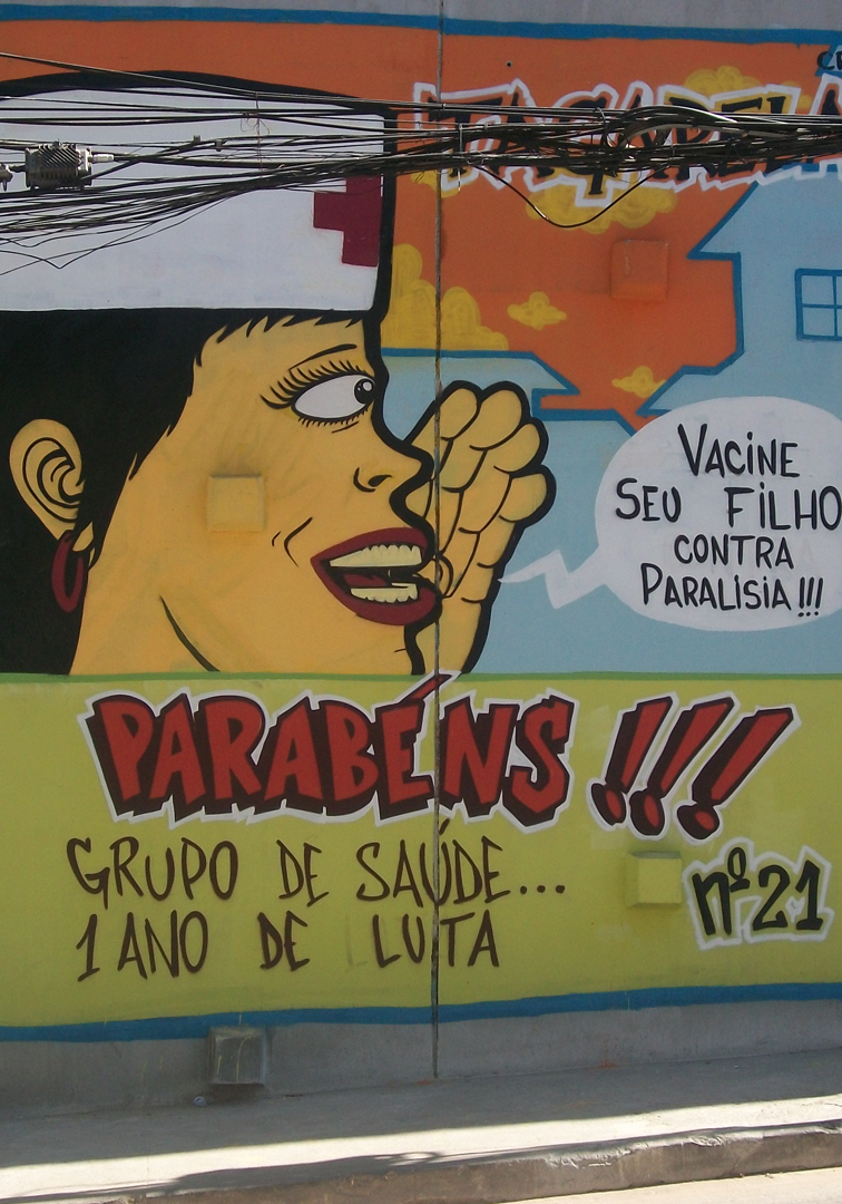 Mutirão de grafite coordenado pelo grafiteiro Acme, Luque e Firmino do Museu Sankofa em mega muro da Rocinha em homenagem aos moradores que lutaram pela conquista do Centro Municipal de Saúde Albert Saiban, que completa em 2023 41 anos de existência - 2022.